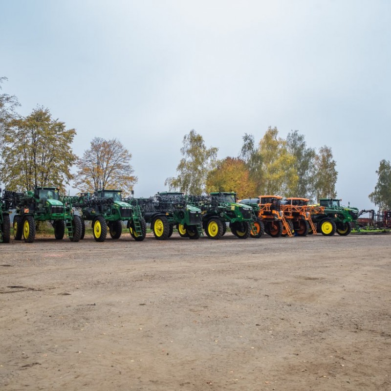 Продаємо б/у самохідні обприскувачі !!! John Deere