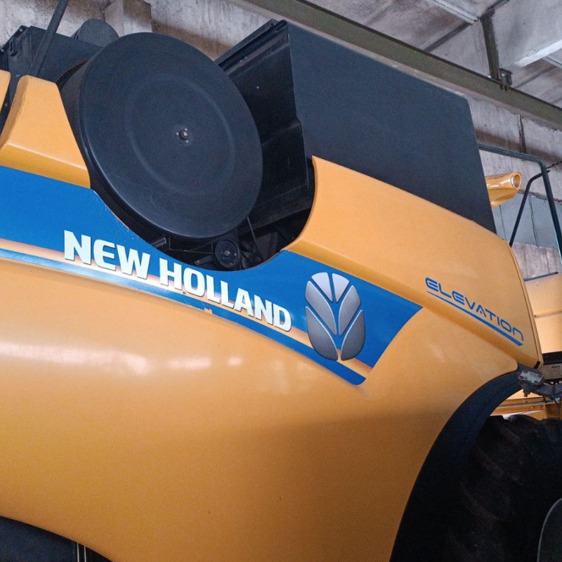 Комбайн зернозбиральний New Holland CX6090