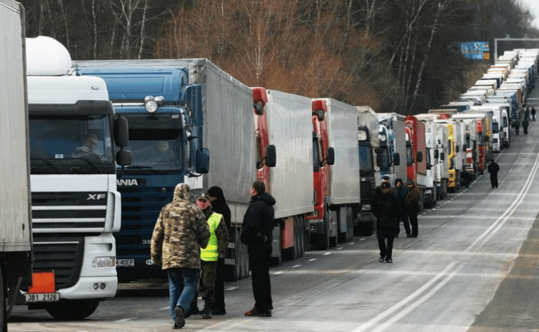 Ukrainian farmers lose up to $200 million a month due to logistics and border blockages